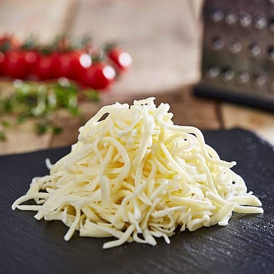 Shredded Mozzarella Pizza Topping 500 gr - Image 2